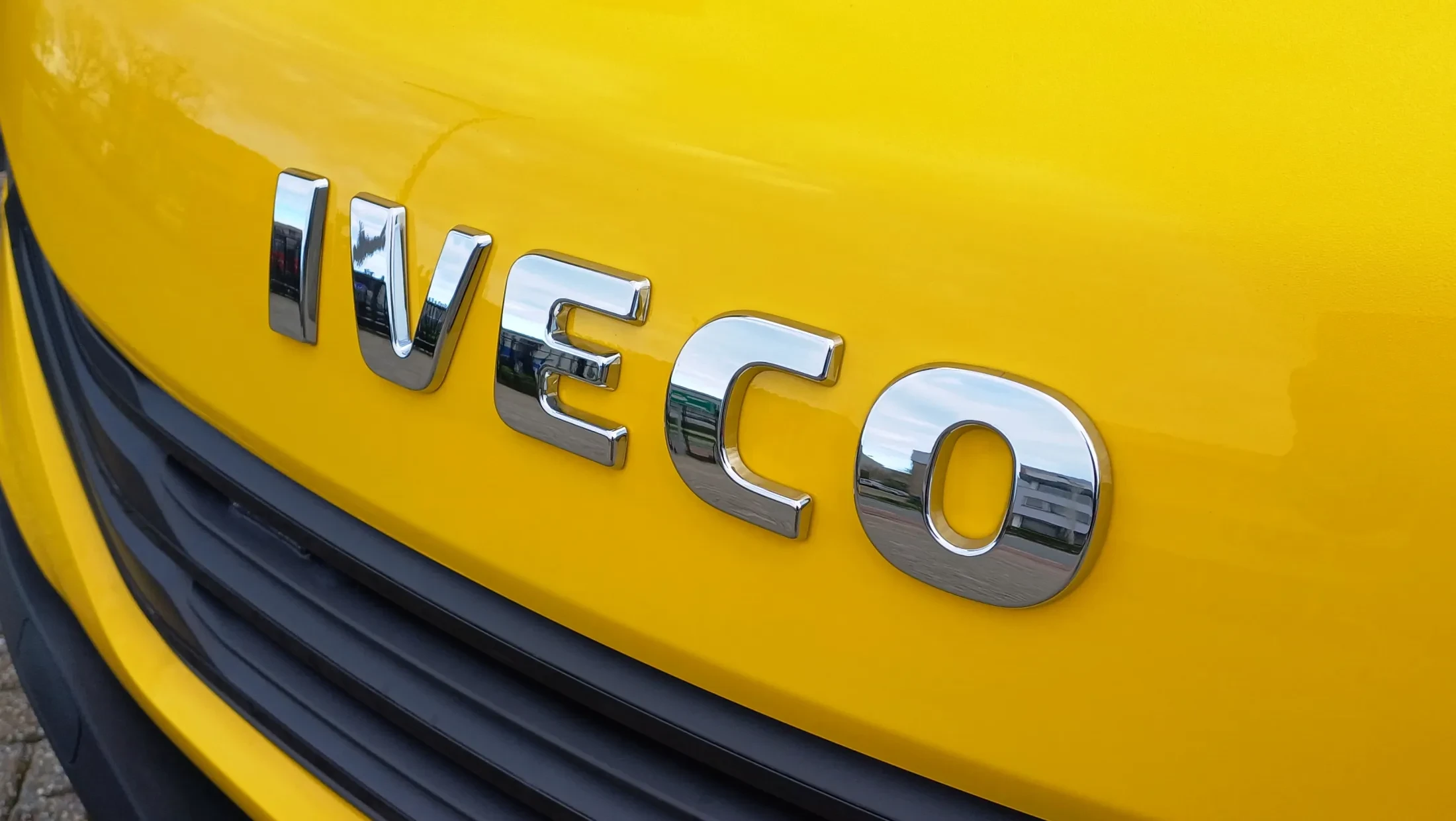 Iveco daily 35S14 van - Gemeente Zoeterwoude