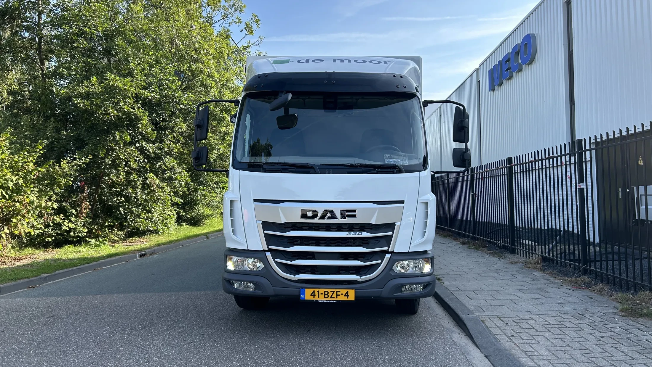 DAF XB 230 FA DC 12T - De Moor