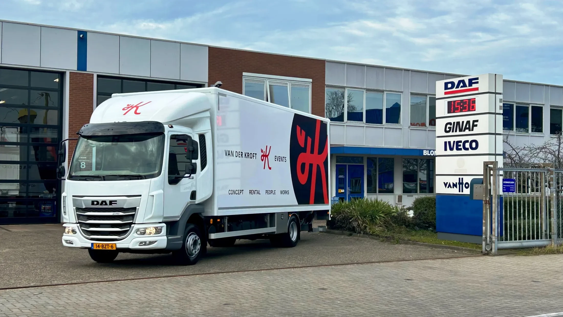 DAF XB 210 FA DC 12T NGD - Kroft Party Rental services