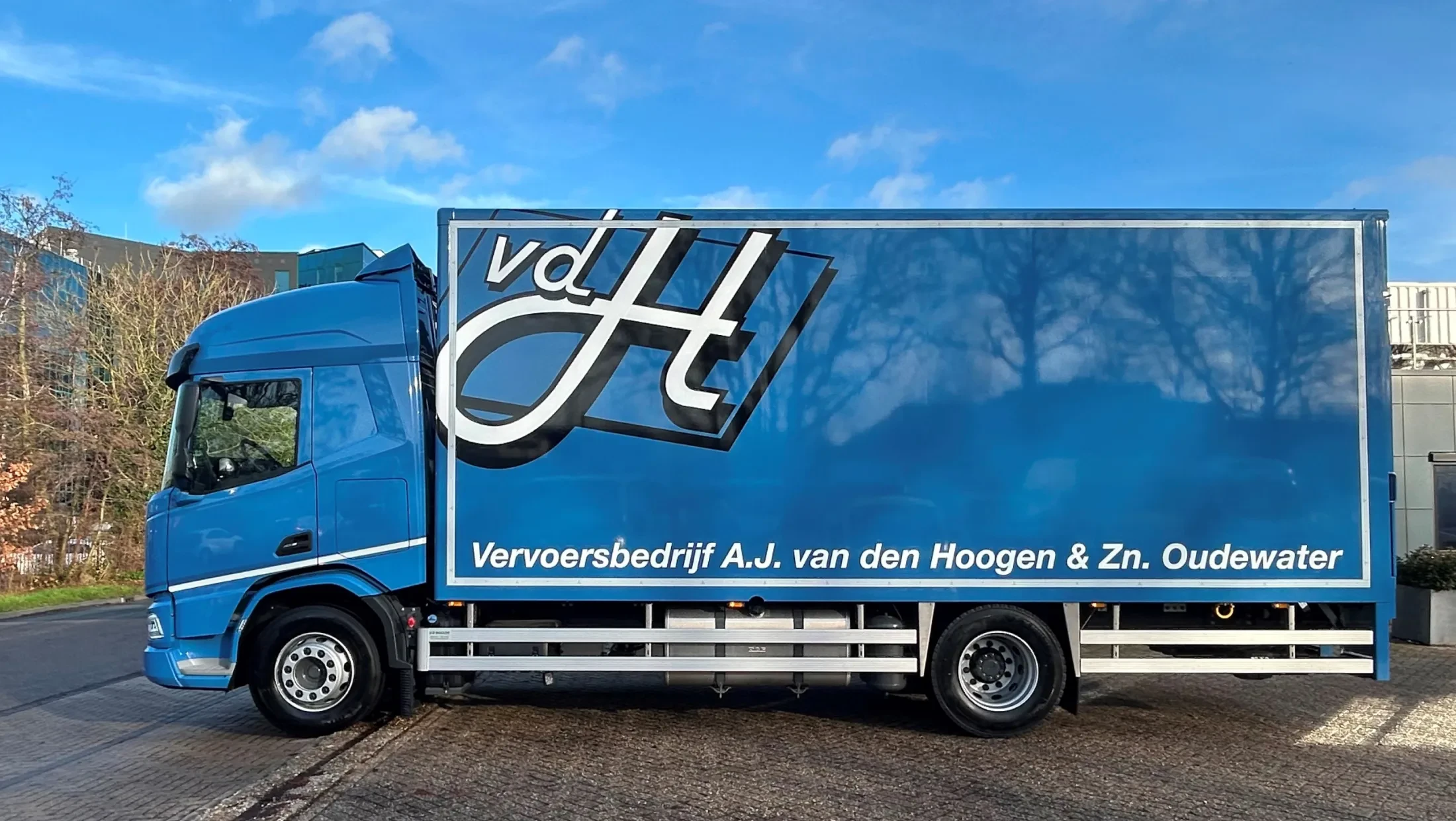DAF XD 300 FA SHC NGD- AJ van den Hoogen & ZN