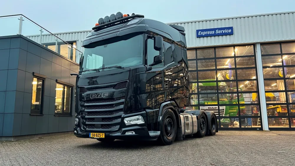 DAF XG 530 FTG NGD - Dormaar & Van Walraven